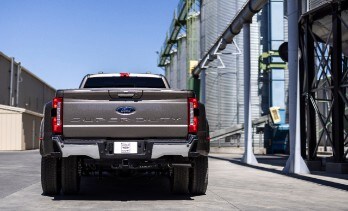 2023 Ford Super Duty F-350 Lariat